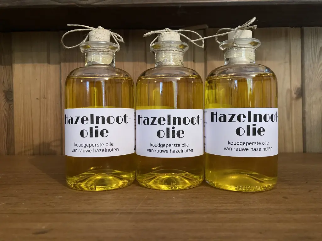 hazelolie.03.webp